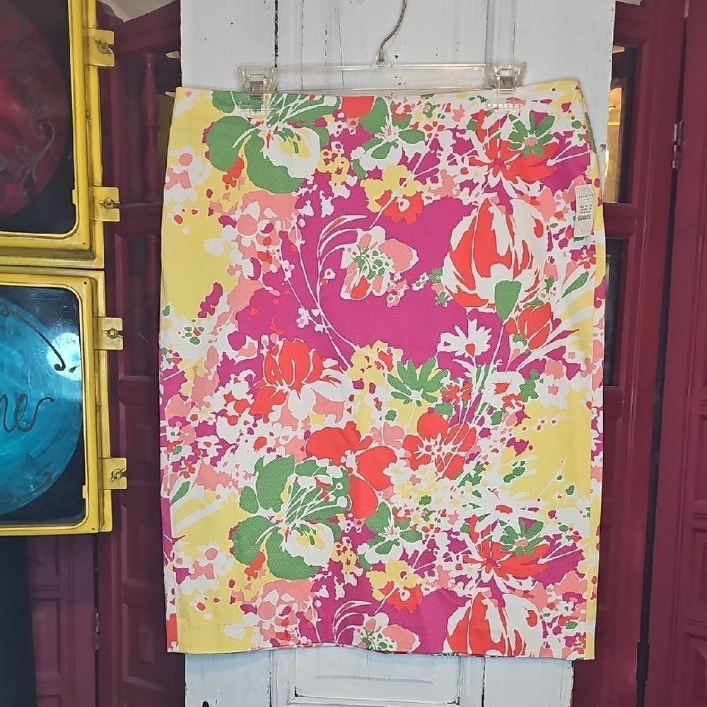NWT Talbots Womens Cotton-blend Stretch Textured Mult-Colored Floral Skirt 12
